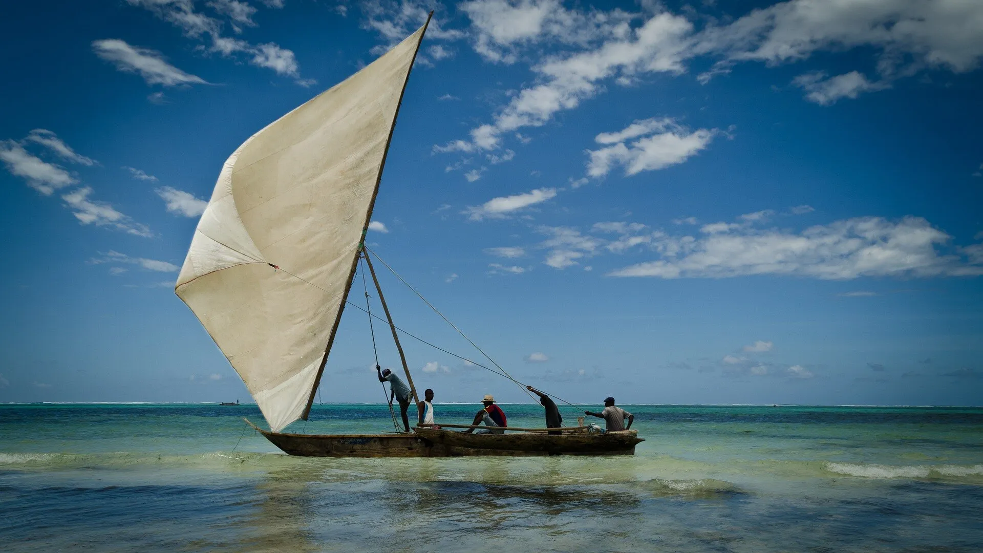 Turquoise water and traditional sailing boat on Africa’s Indian Ocean coast